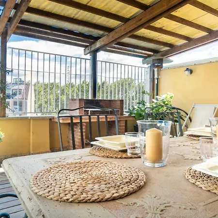 Daire Luxury Penthouse In Trastevere