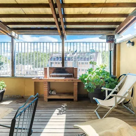 Luxury Penthouse In Trastevere Roma